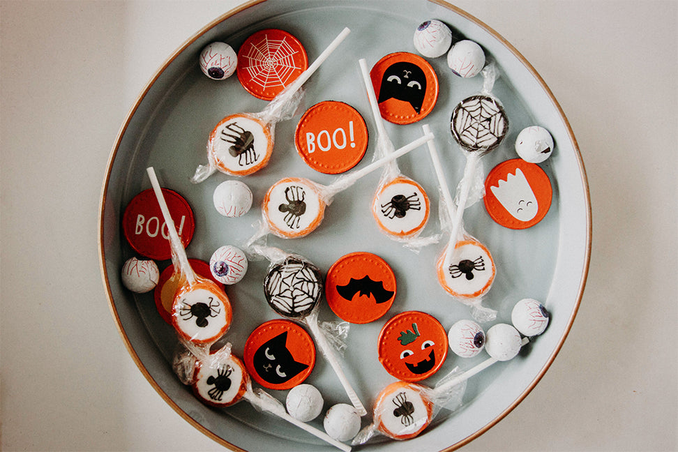 Halloween Candy ideas for Trick-or-Treaters